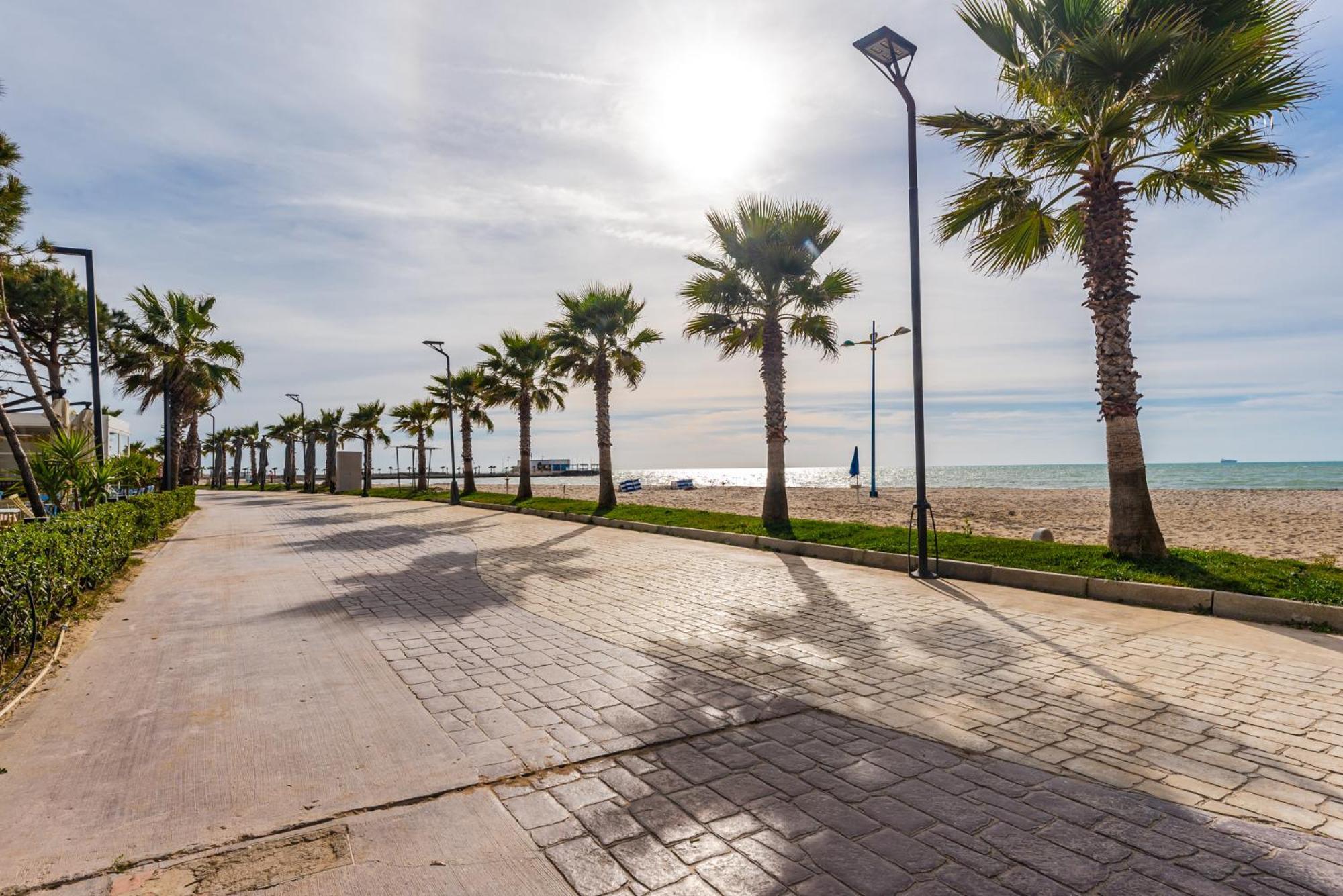 Seaside Palms Oasis By Ps * Golem (Tirana)